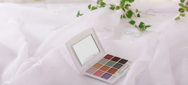 安心と美を形にするアートメイクの法的ルールと信頼できる施術者選びの極意 安心と美を形にするアートメイクの法的ルールと信頼できる施術者選びの極意